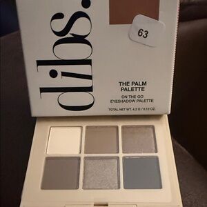 Dibs The Palm Palette On The Go Eyeshadow Palette
Color - Coffee in hand